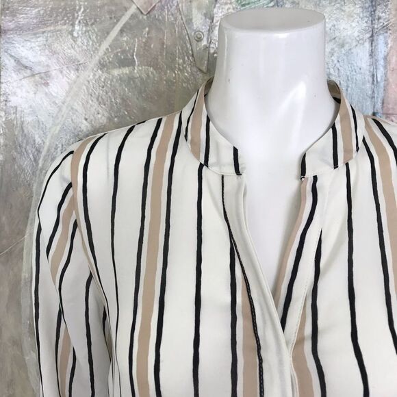 Everly Striped Popover White Blouse Top SZ Small - Picture 3 of 8